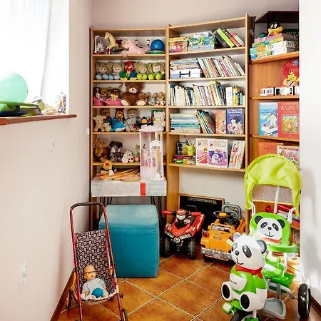 Gosciniec U Sary Tatil Evi